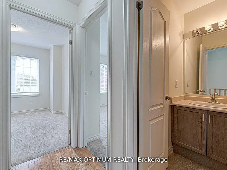 11 Autumnwood Ave #6 — Photo 14