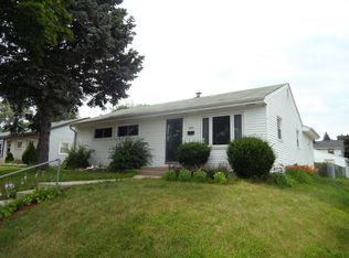 6830 W Grantosa Dr, Milwaukee, WI 53218