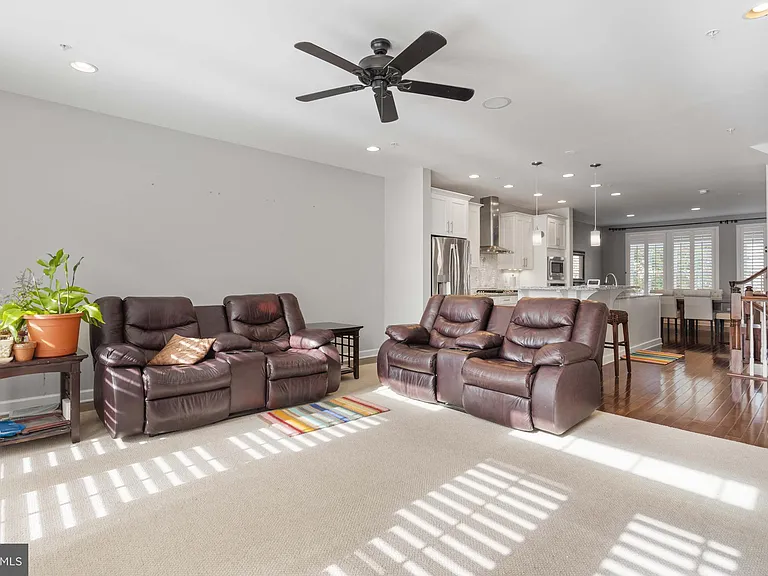 412 Blue Flax Pl — Photo 16