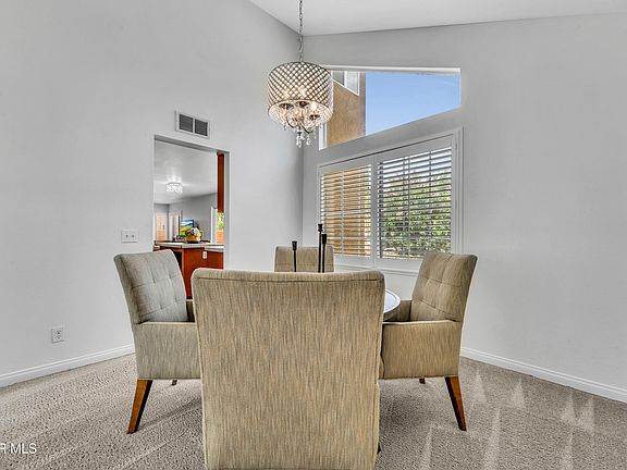 5th image of 3227 Mariposa Ave