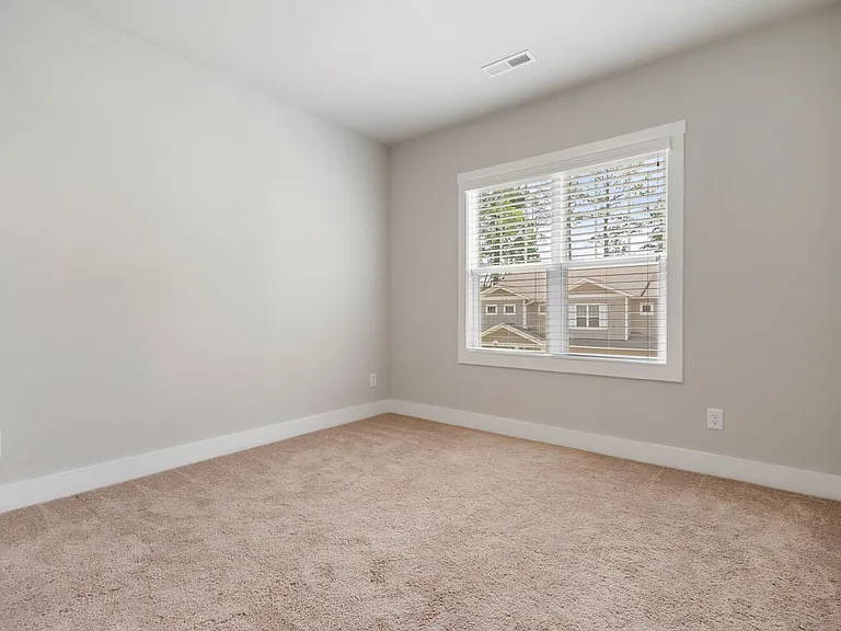 500 Kings Lake Way — Photo 21