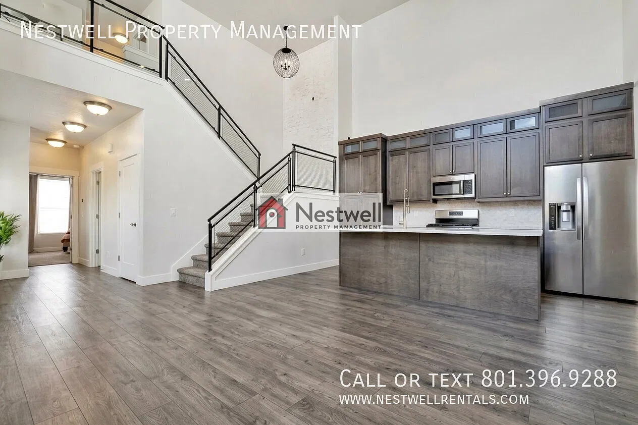 $100 off the first 3 months' rent - Immaculate 3-bed Townhouse in Daybreak! — Photo 4