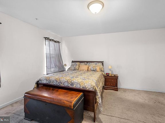 5th image of 8853 Delegge Rd