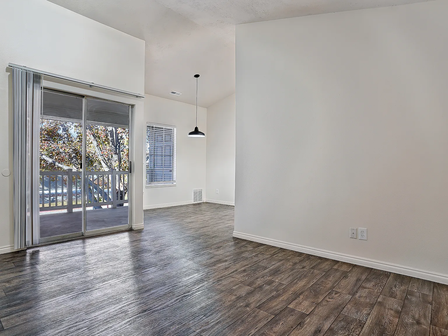 Southgate Apartments — Photo 3