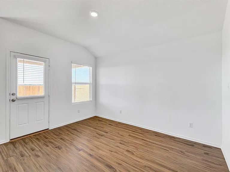 303 Chickasaw Ln — Photo 10
