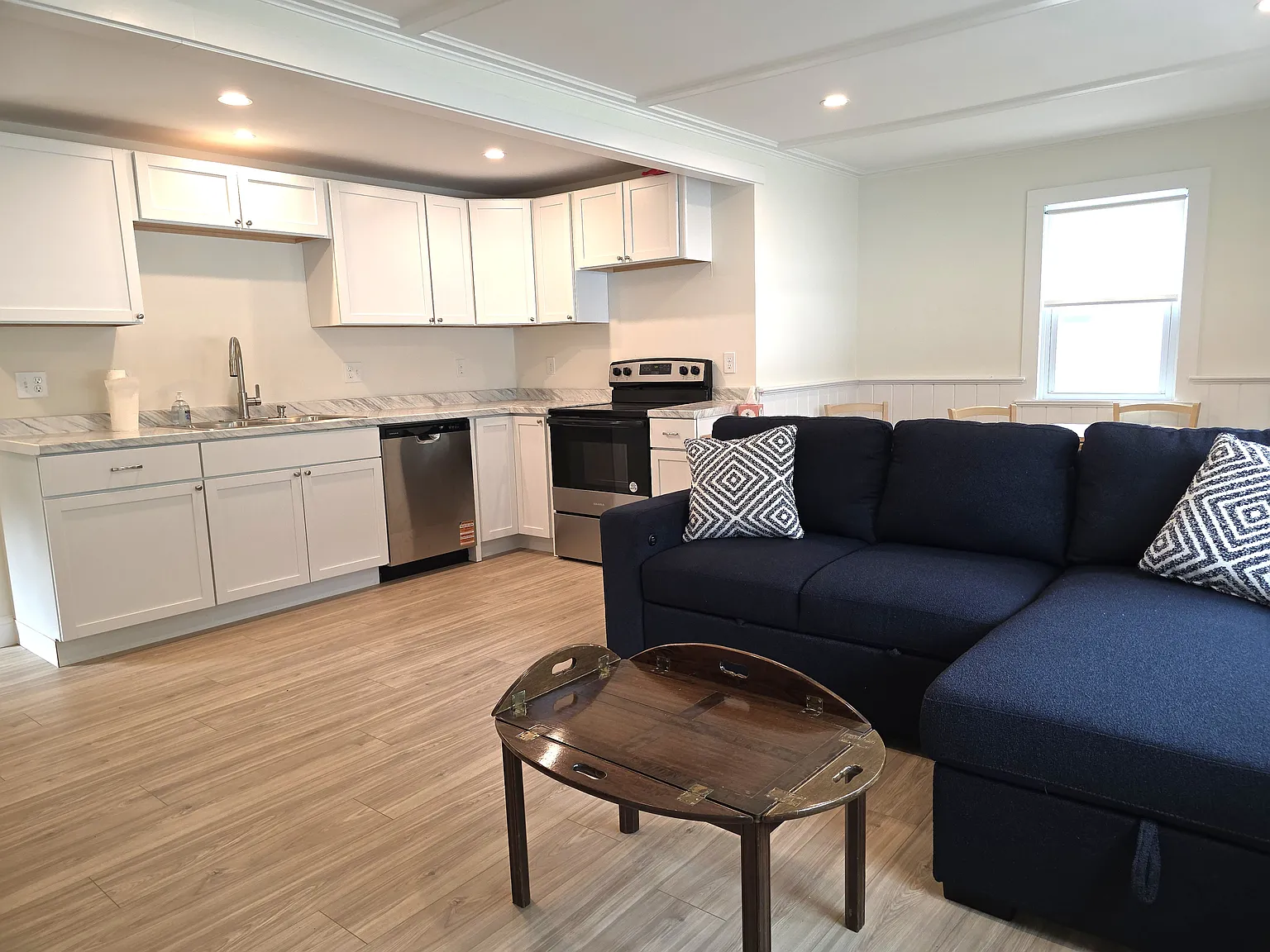 2 bed, 800 sqft, $2,600 — Photo 4
