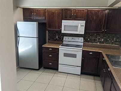 2nd image of 1219 Caribbean Cove Ct