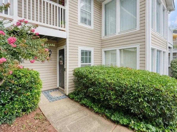 702 Augusta Dr SE, Marietta, GA 30067