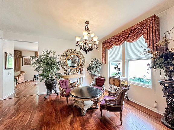 4th image of 12896 Oak Grove Dr