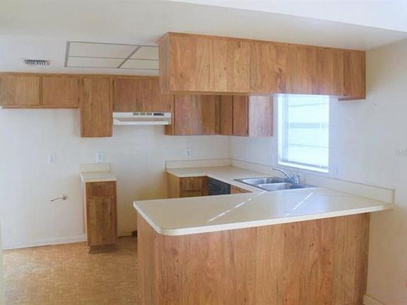 3rd image of 219 Regal Park Dr