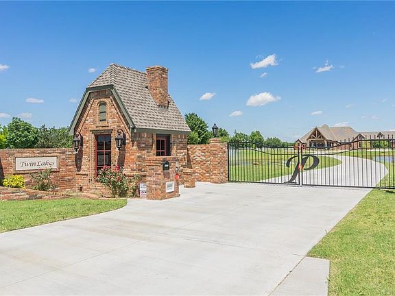 5th image of 14400 Thornhill Dr