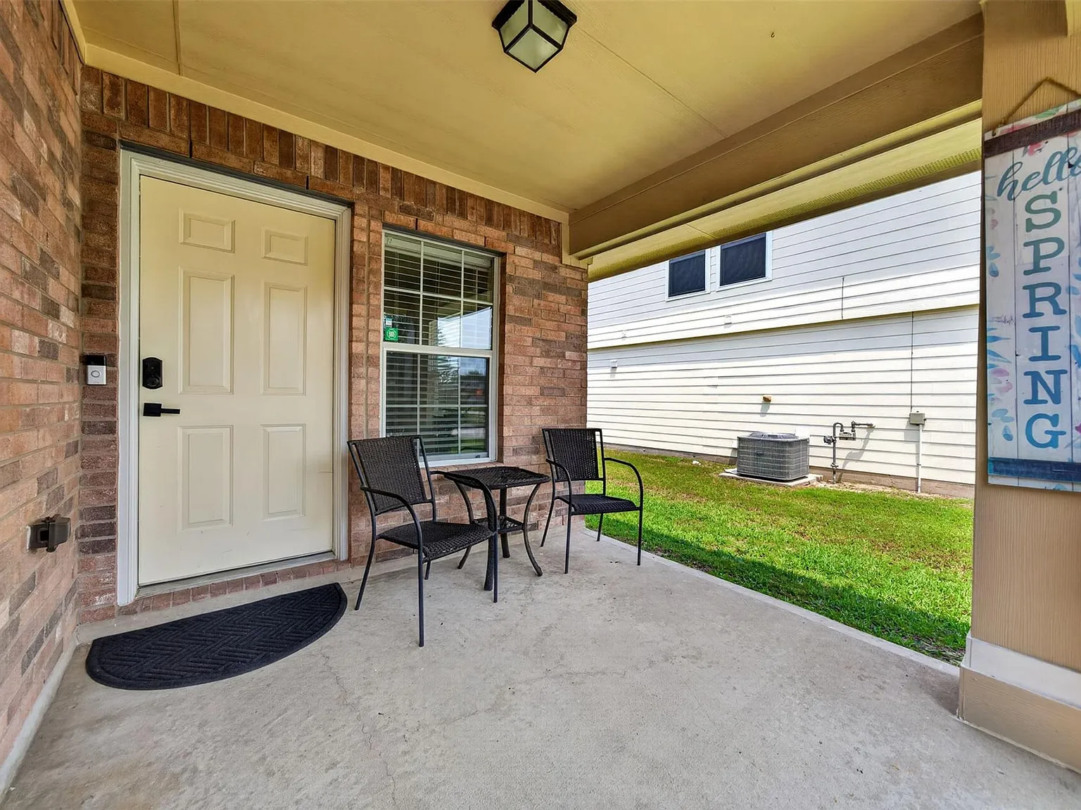 4 bed, 2.0 bath, 1457 sqft, $2,500 — Photo 2