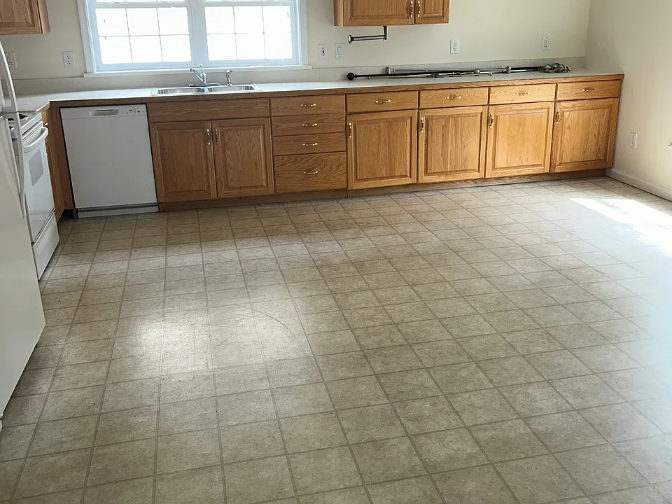40 Woodside Ave E #2-3