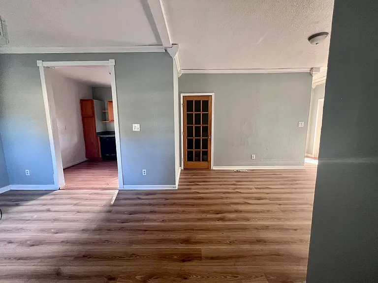 1600 Park Ave — Photo 16