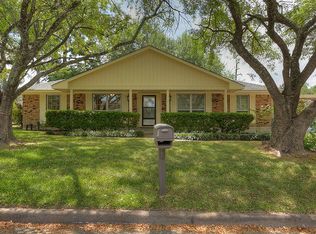 905 Northpine Dr, Conroe, TX 77301