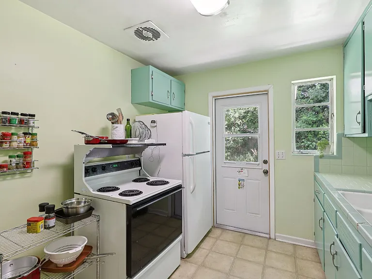 4109 Sudbury Ave — Photo 4