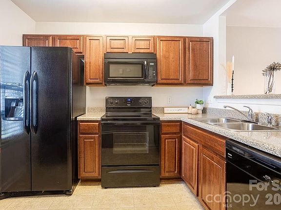 5th image of 31 Amersham Ln