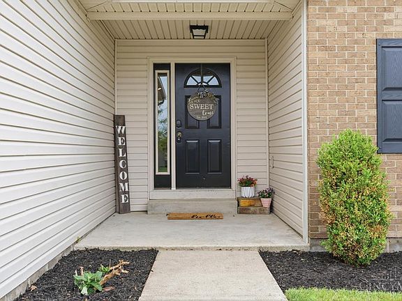 4th image of 984 Country Oaks Ln