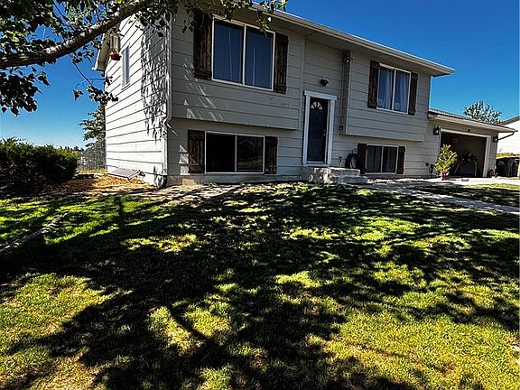2nd image of 387 Oakmont Dr