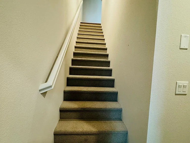 236 Lockhart Way — Photo 2