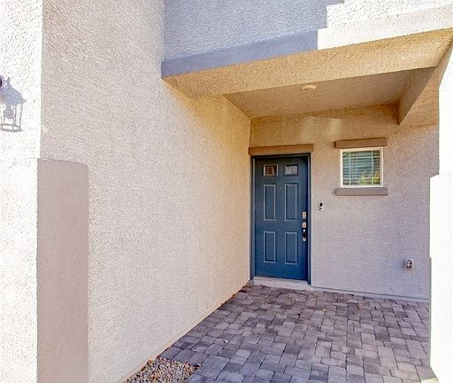4th image of 3764 Andorian Ave