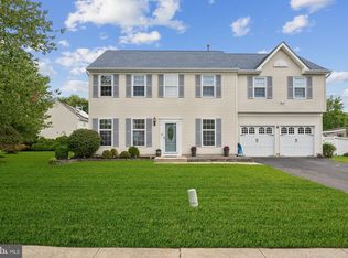 9 Almond Rd, Burlington, NJ 08016