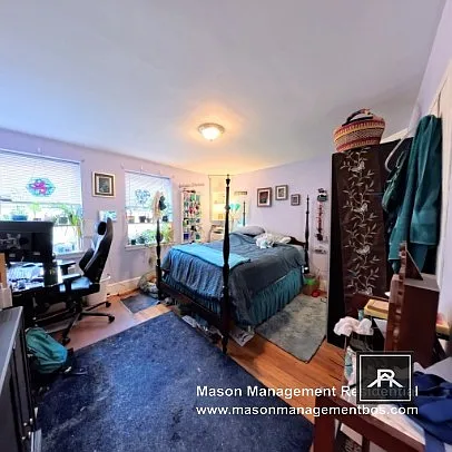 3 bed, 1.0 bath, 898 sqft, $3,000 — Photo 3