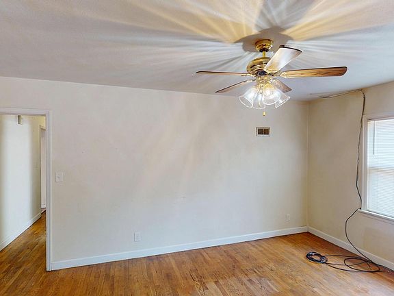 4th image of 2907 South Ave