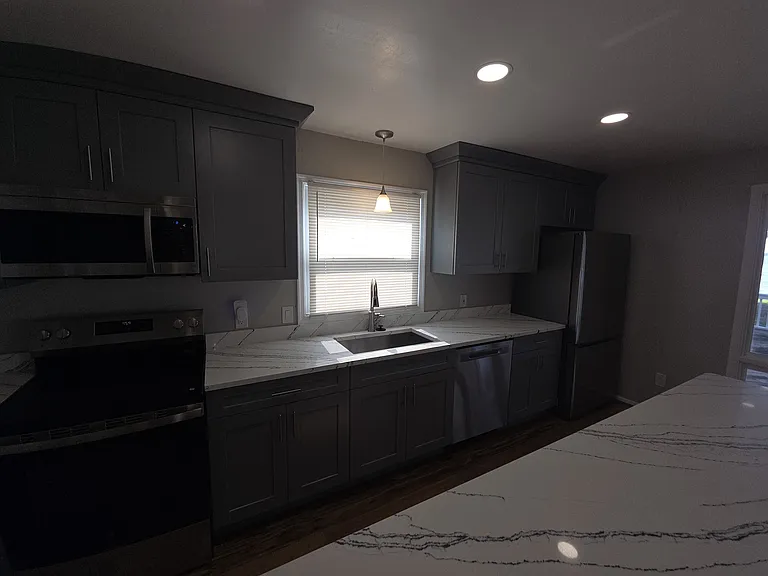 1331 Bayville St — Photo 13