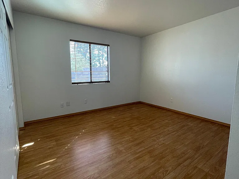 8820 E Arbor St — Photo 13