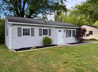 1040 Rhonda Dr, Jeffersonville, IN 47130