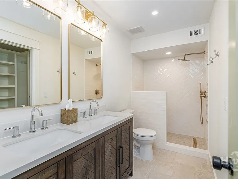 32 Dame Kathryn Dr — Photo 9