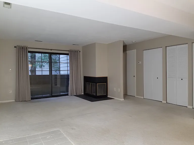 Carriage House Ter — Photo 5