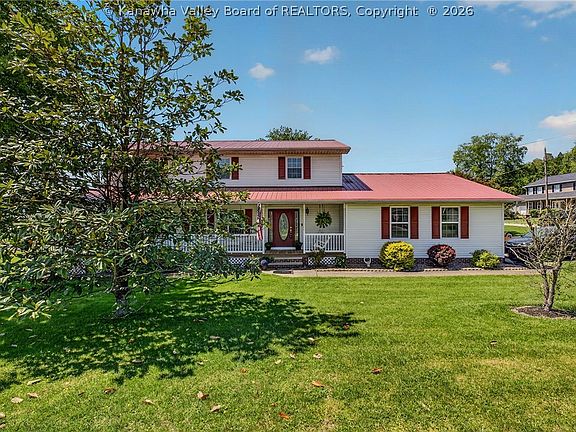 3rd image of 106 Rosewood Dr