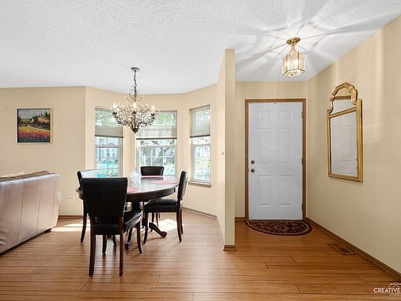 4th image of 1438 Clybourne St Unit 1438