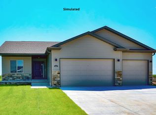 9520 Oxford Ave, Waverly, NE 68462
