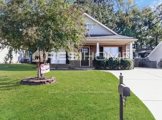 104 Rossburg Dr, Calera, AL 35040