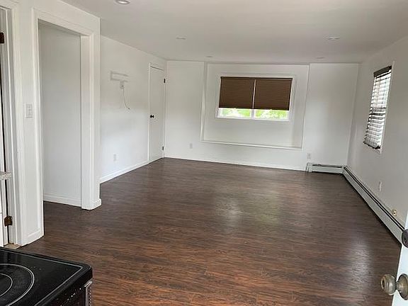 4th image of 22 Lanie Pl