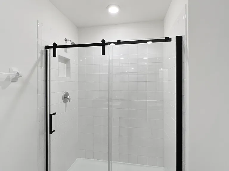 5563 SW 43rd Ct — Photo 3