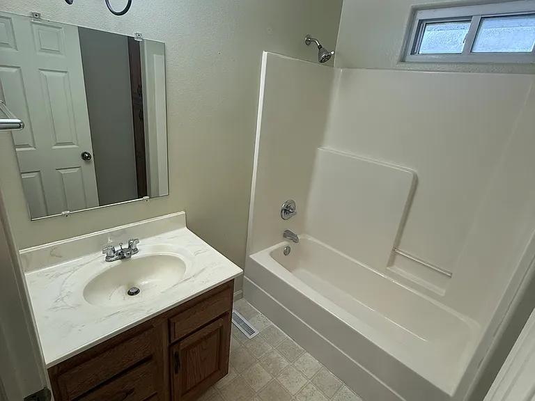 1520-22 Martha St #1522 — Photo 7
