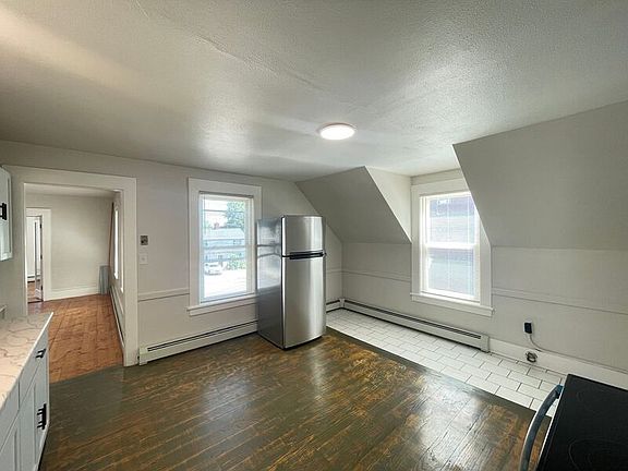 4th image of 359 Nashua St Unit 2