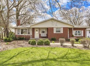 103 W Division St, Fisher, IL 61843