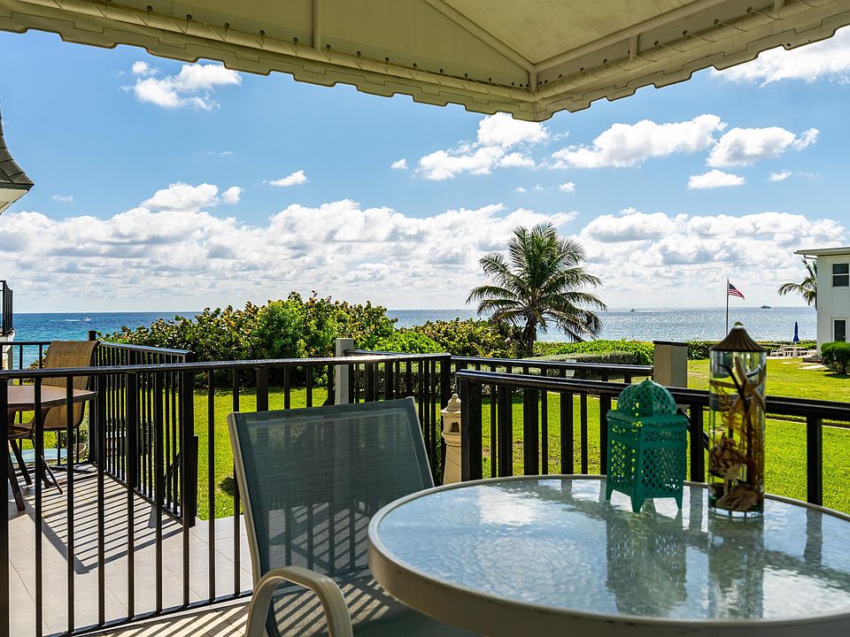 Home For Sale In Hillsboro Beach Yacht Club
