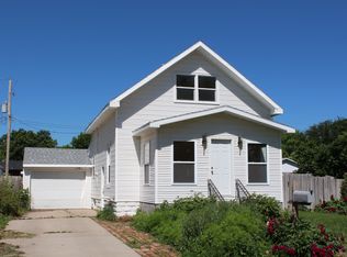 707 15th St, Aurora, NE 68818