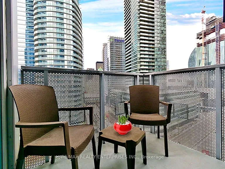 10 York St #1405 — Photo 10