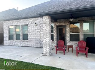 5912 Priory Dr, Aubrey, TX 76227