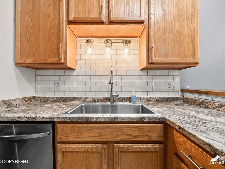 635 Pearl Dr — Photo 19