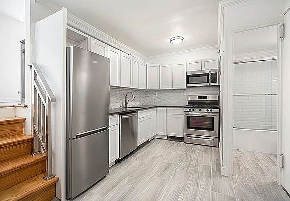 4th image of 14 W 88th St #B2