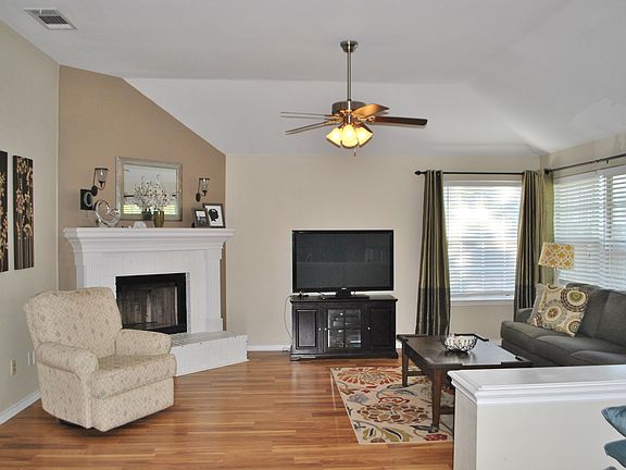 5th image of 1004 Hatteras Dr