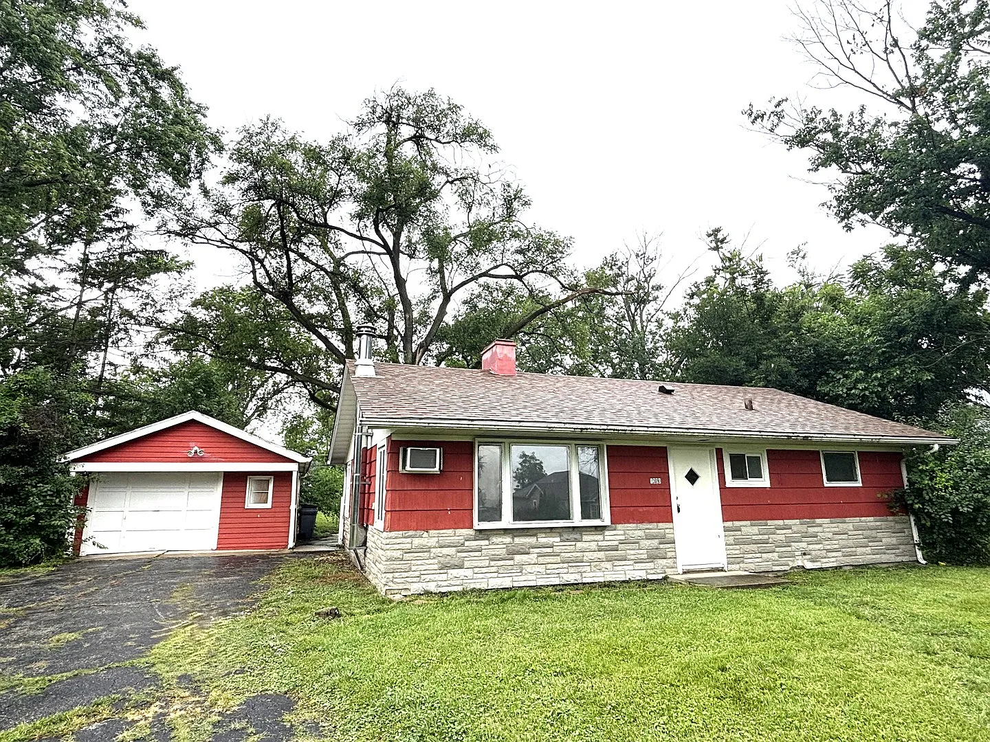 1320 S Wayside Dr photo 1